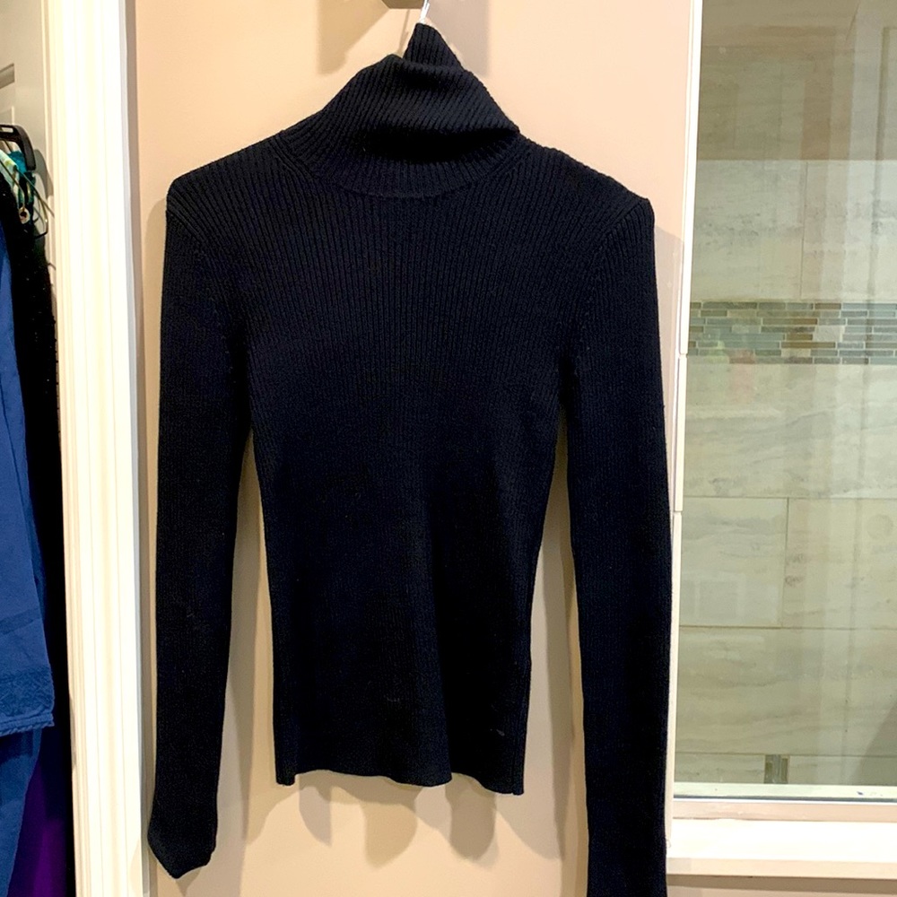 Abercrombie and Fitch black turtleneck size small